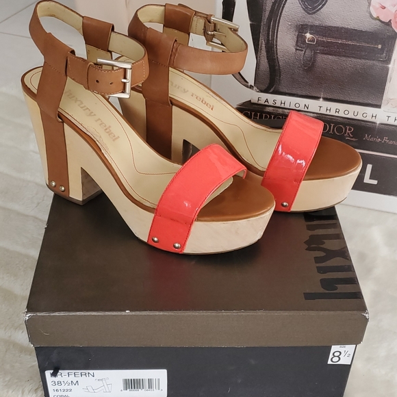 Luxury Rebel Urban Sandals - Picture 3 of 8